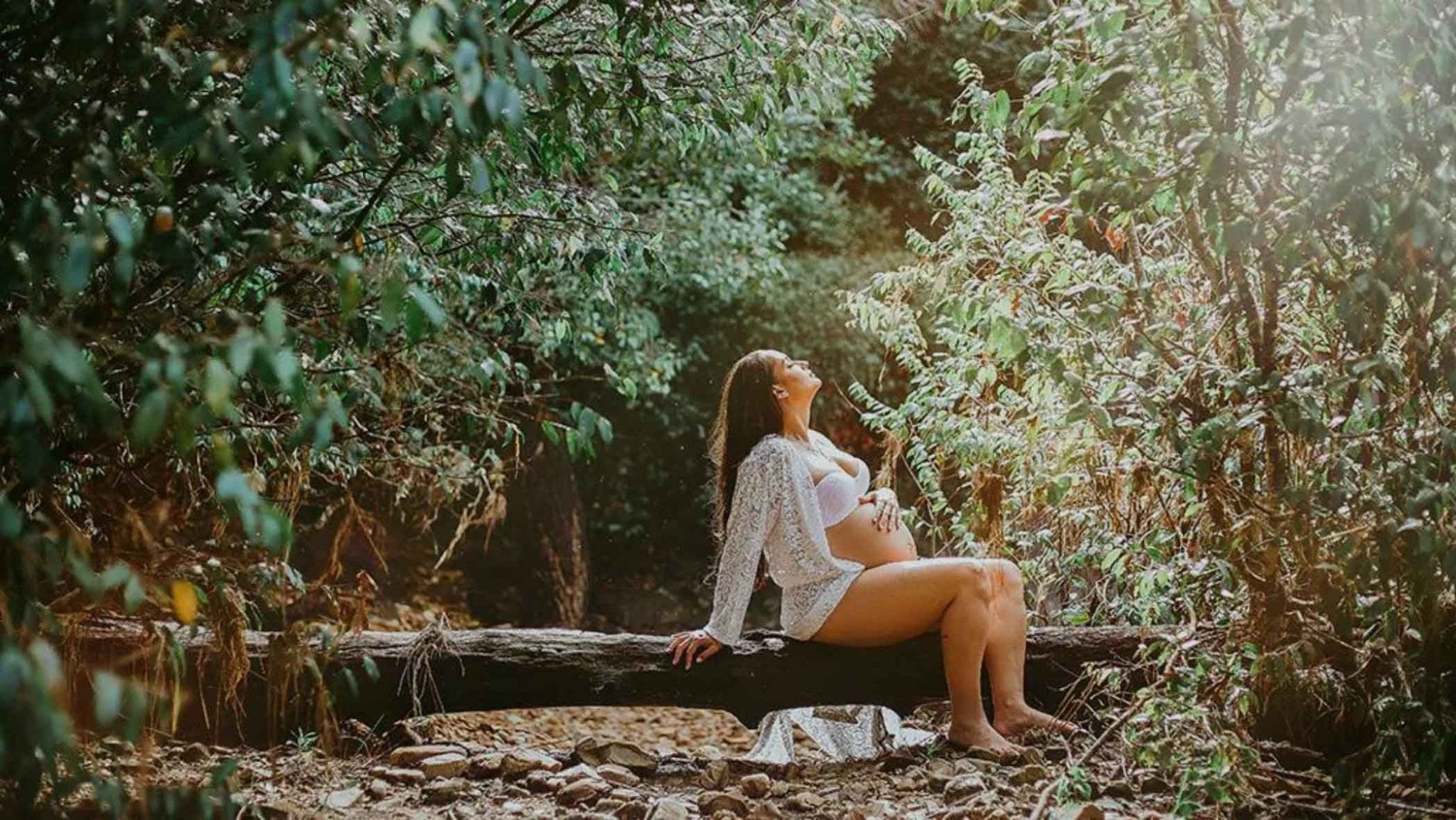 HELLO BUMP! A Guide to Pregnancy Skin. - French Beauty Co.