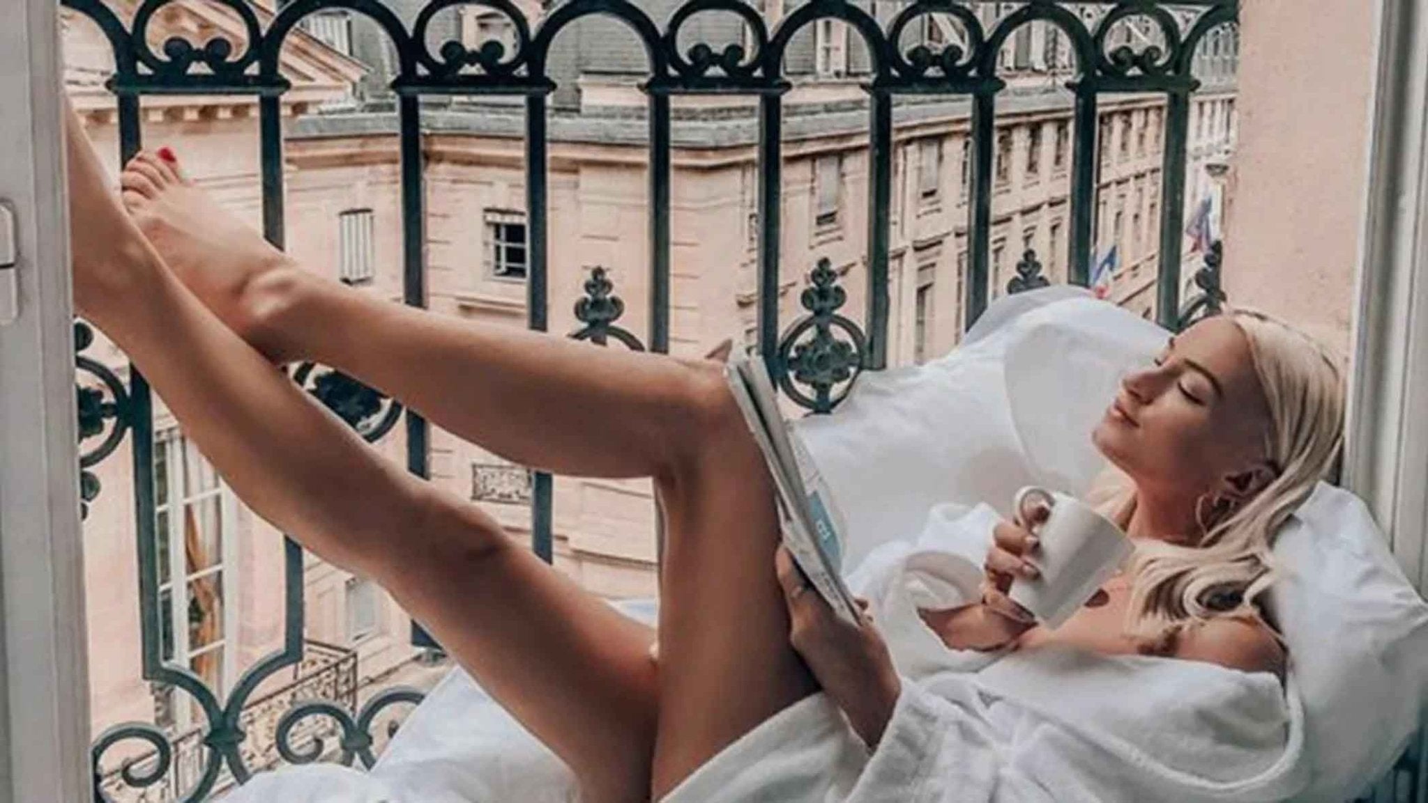 The Ultimate Guide for Packing your Holiday Beauty Bag - French Beauty Co.