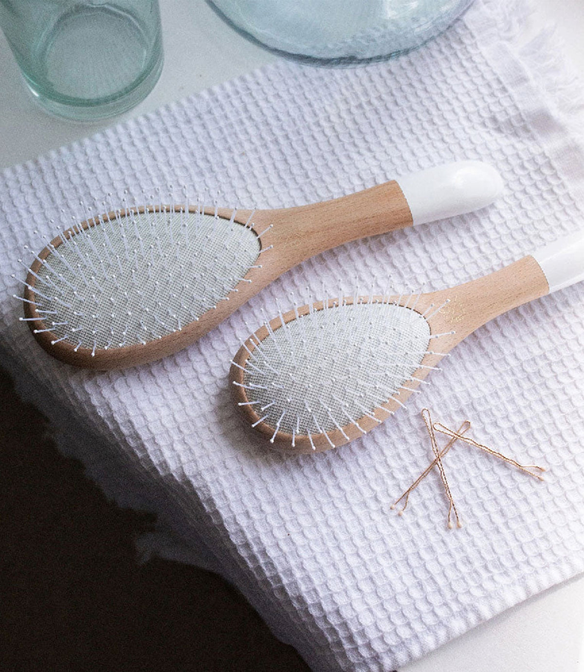 020 Small Wooden Detangling Hair Brush with Nylon bristles