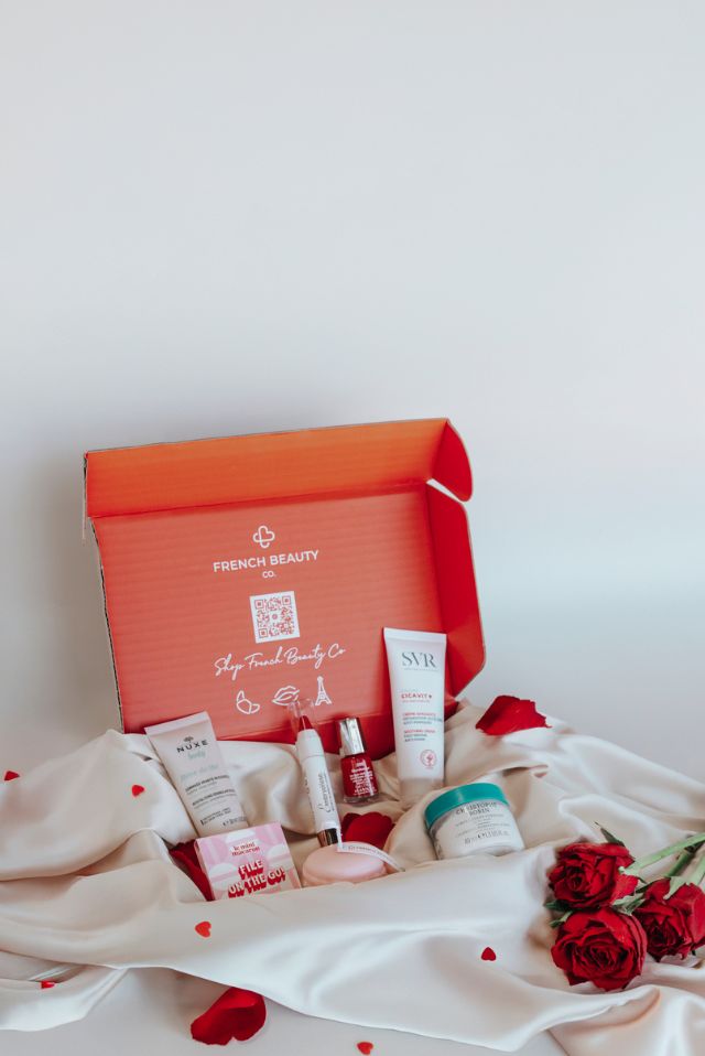 Avec Amour Box Bisous! French Beauty Co